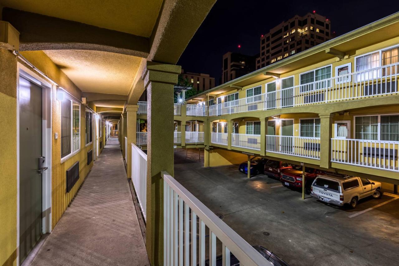 Quality Inn Sacramento Convention Center Экстерьер фото