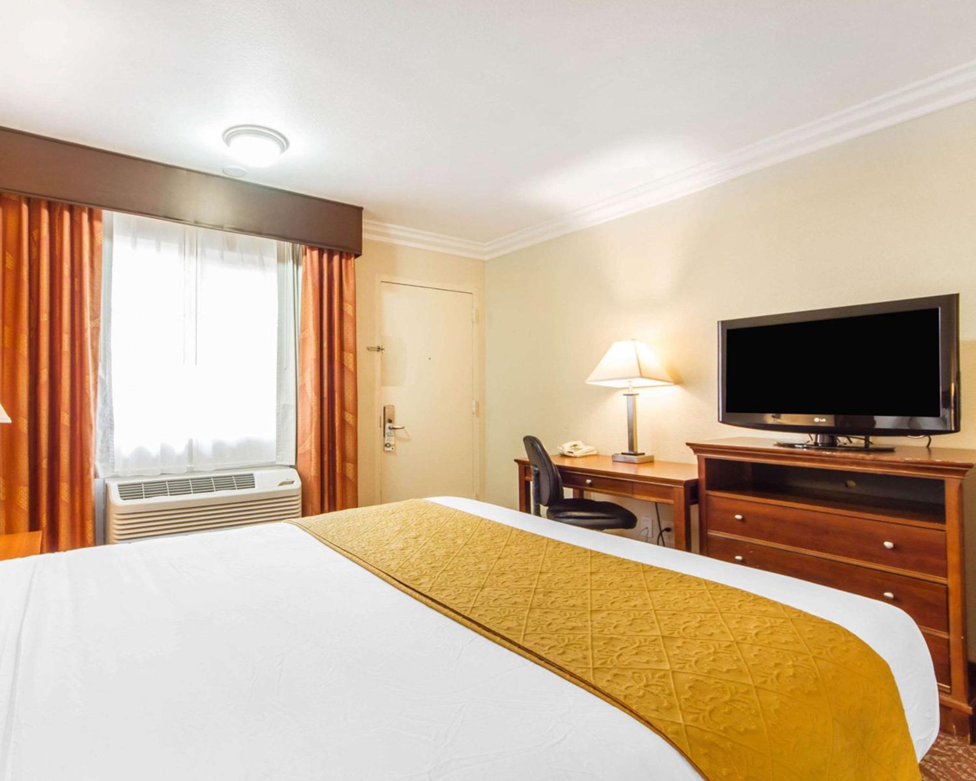 Quality Inn Sacramento Convention Center Экстерьер фото