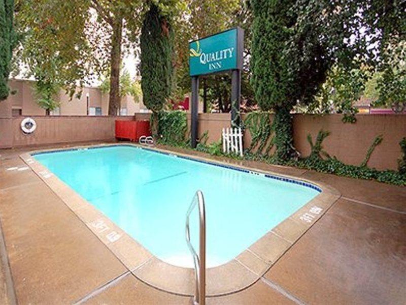 Quality Inn Sacramento Convention Center Удобства фото